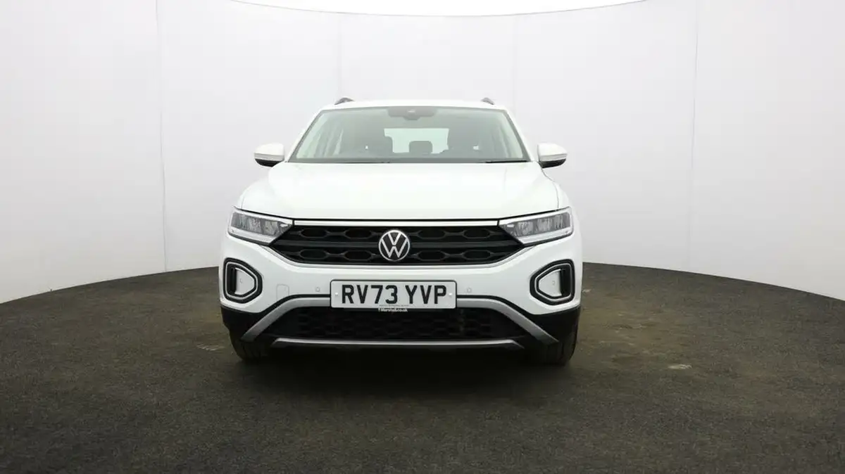 2023-volkswagen-t-roc-10-tsi-life-big-33
