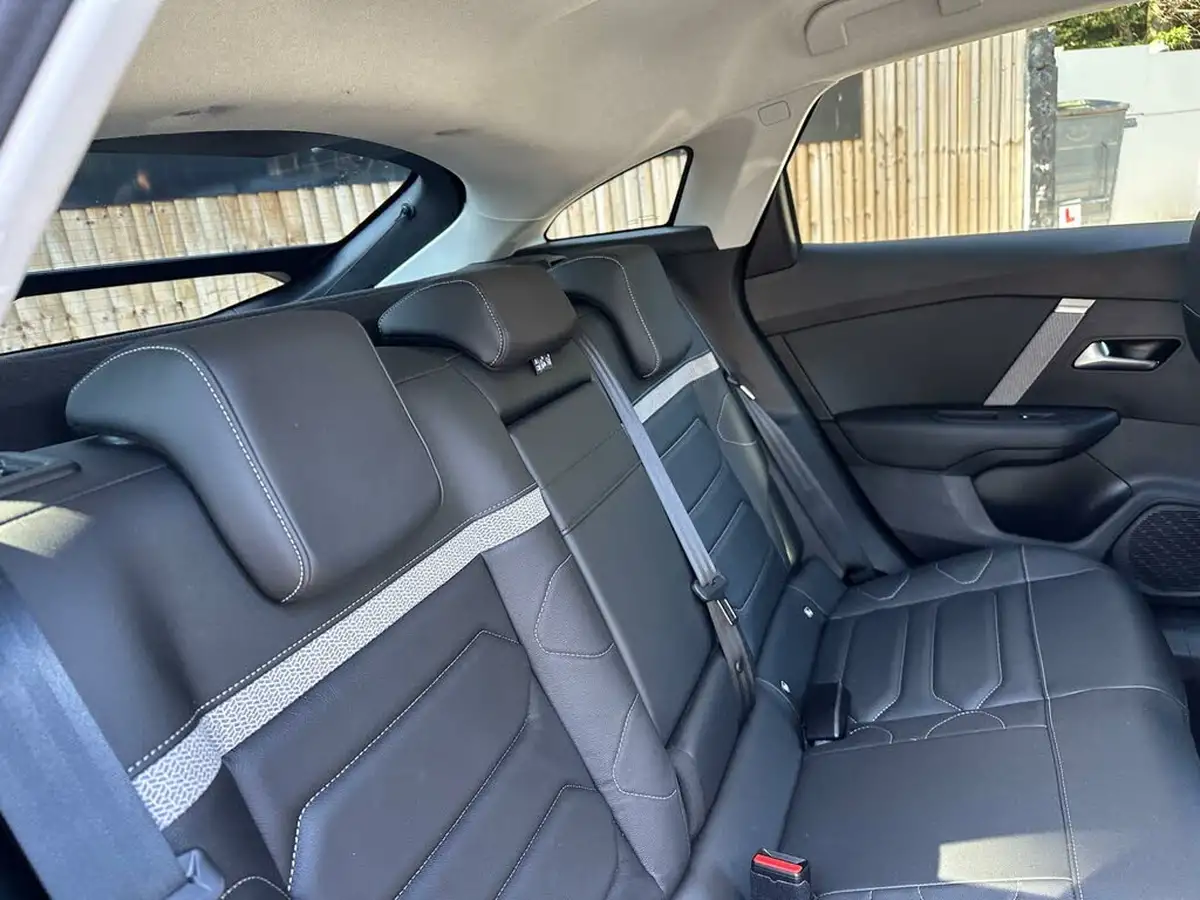 2022-citroen-c4-12-puretech-shine-plus-130ps-big-30