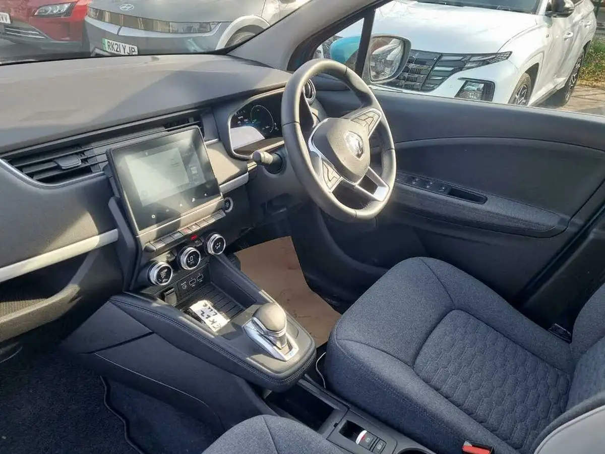 2022-renault-zoe-e-i-iconic-110ps-r110ze50-big-1