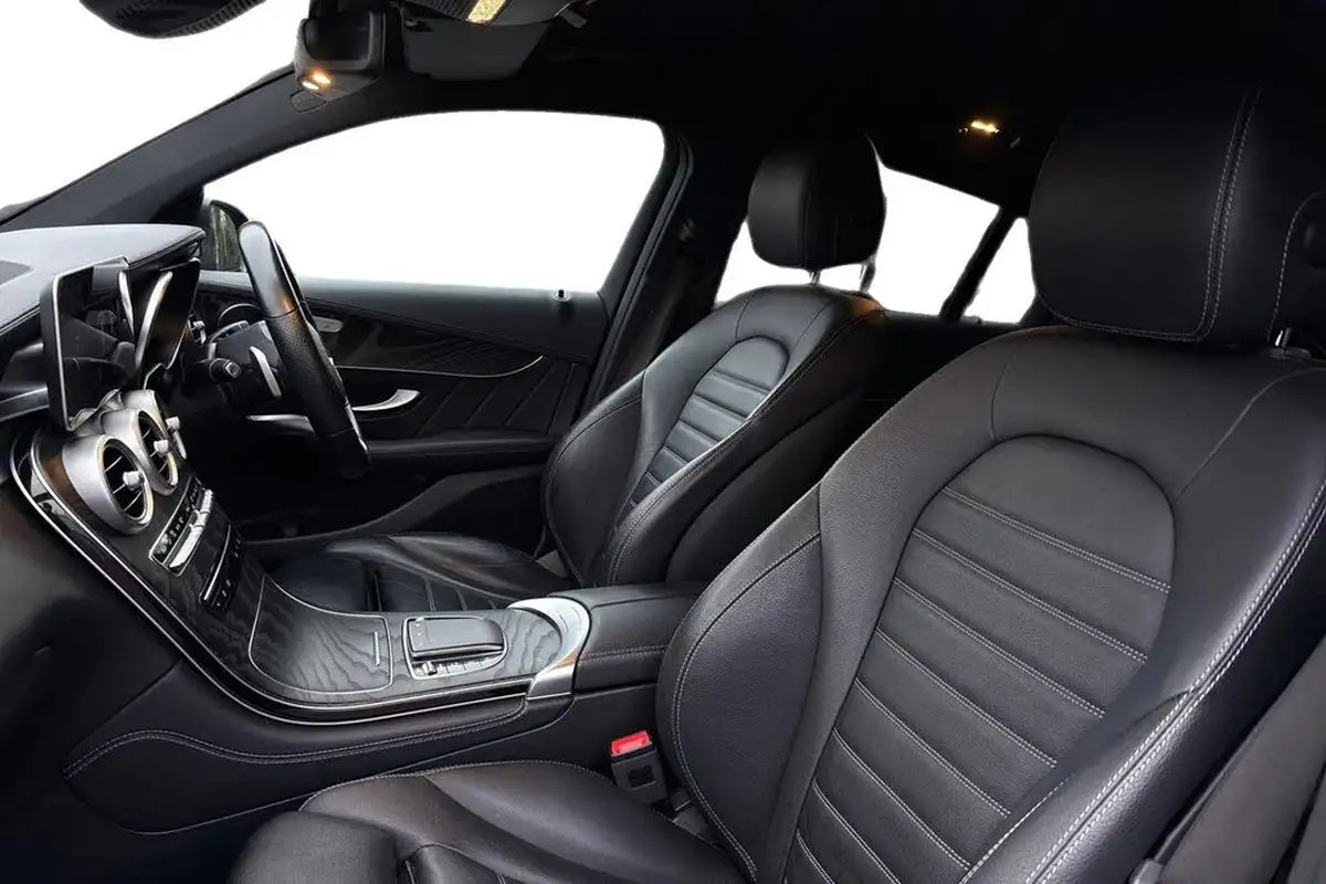 2020-mercedes-benz-glc-class-20d-glc300d-amg-line-premium-coupe-4d-big-10