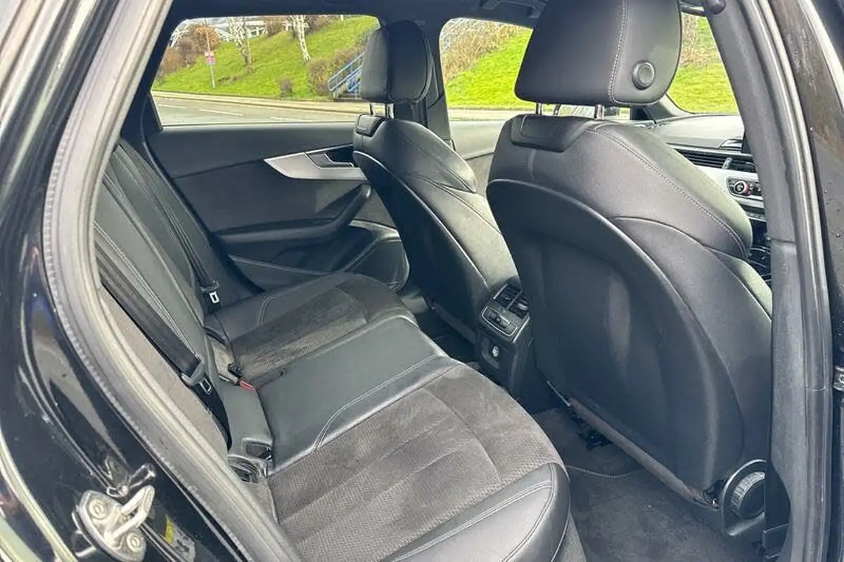 2021-audi-a4-avant-20-35-tdi-s-line-big-36