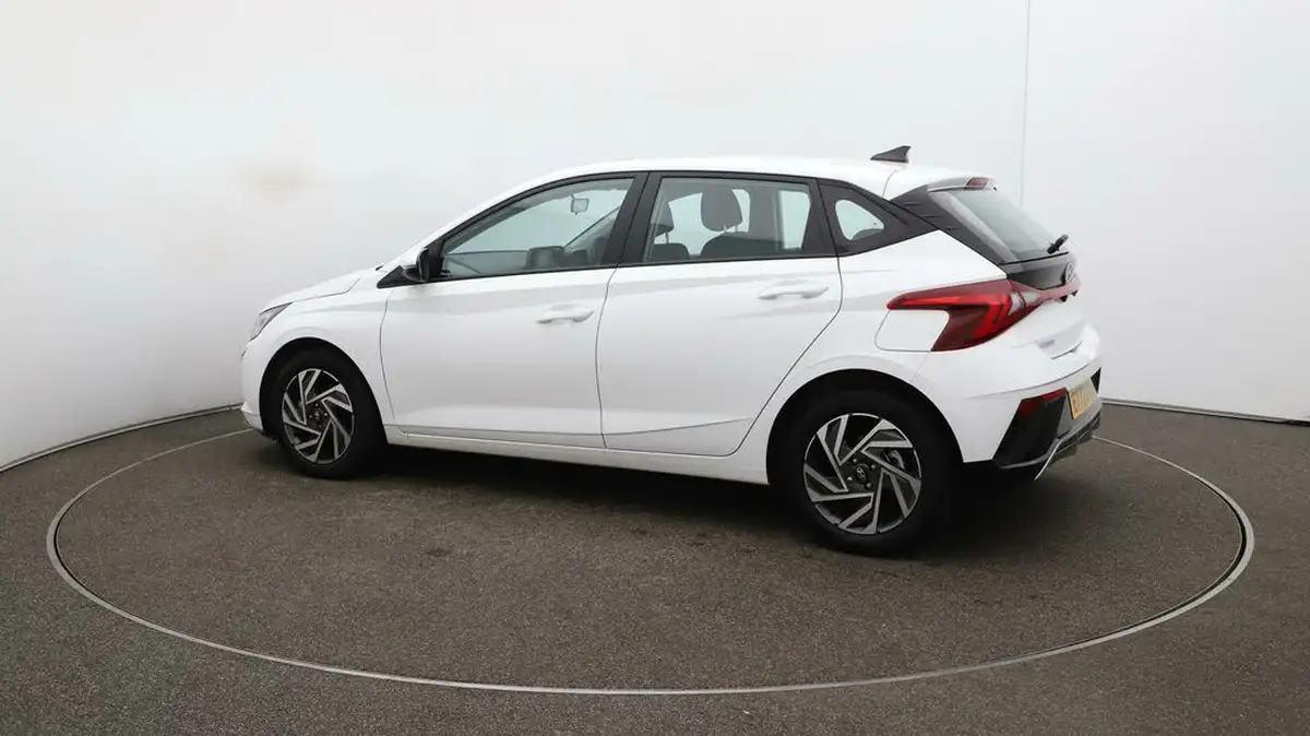2024-hyundai-i20-10-t-gdi-advance-big-45