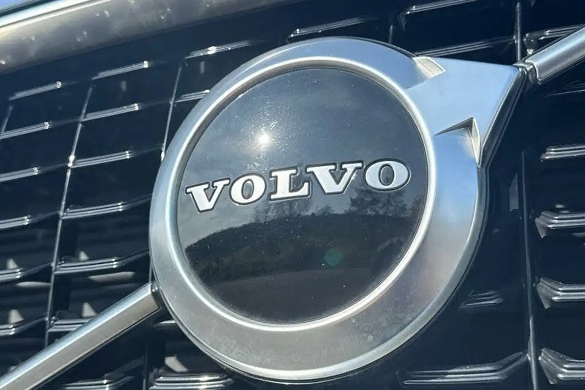 2020-volvo-xc90-20-t8-r-design-twin-engine-big-39