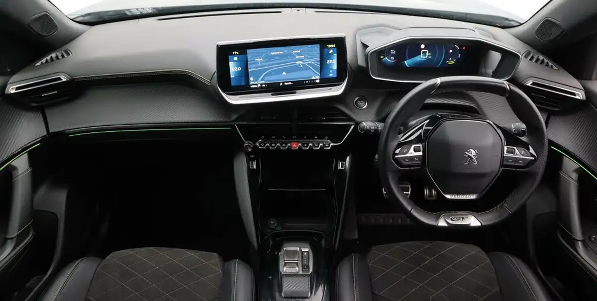 2022-peugeot-2008-suv-e-gt-premium-big-13
