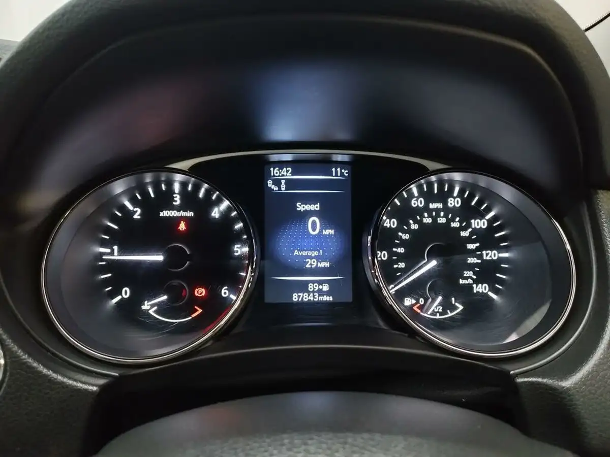 2016-nissan-x-trail-16dci-tekna-4x4-big-13