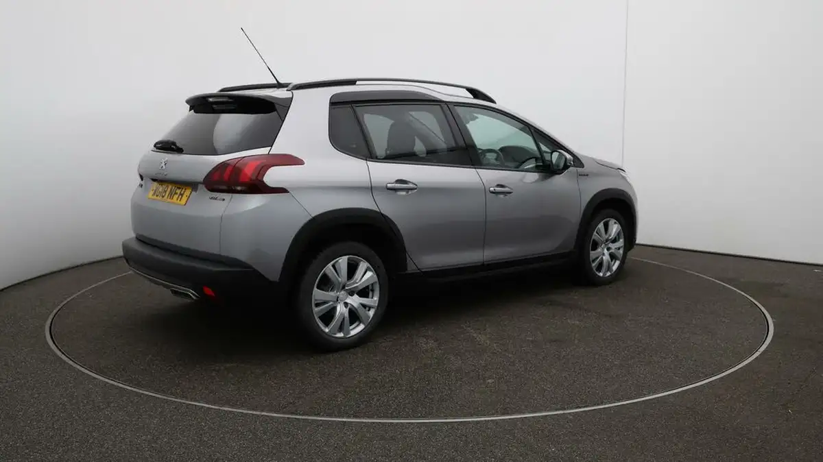 2018-peugeot-2008-suv-12-puretech-gt-line-110bhp-eat6-big-47