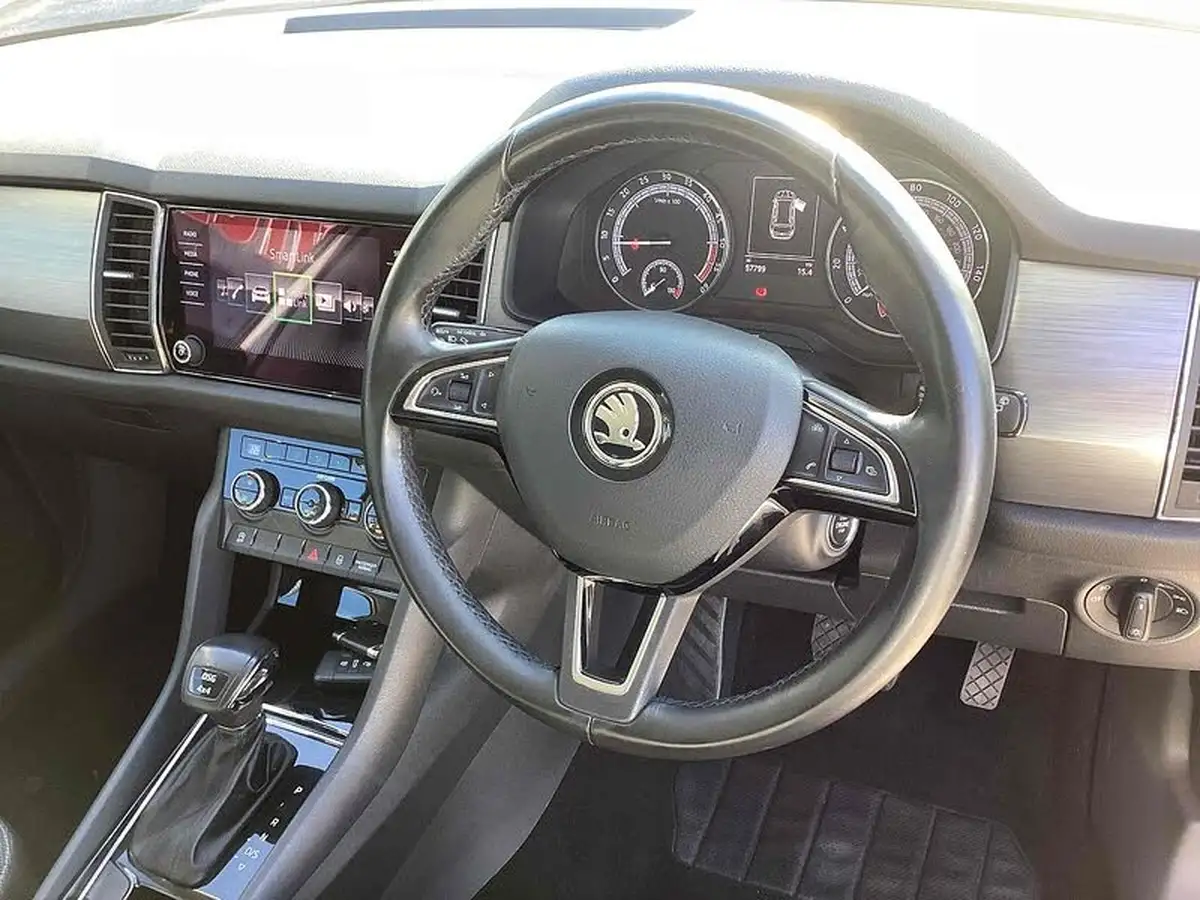 2017-skoda-kodiaq-20tdi-se-4x4-5-seatsss-dsg-big-12