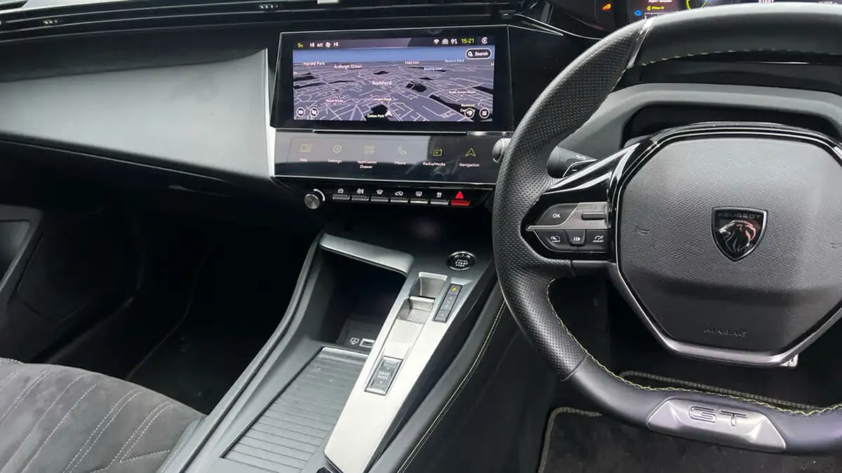 2023-peugeot-308-16-puretech-gt-180ps-big-9