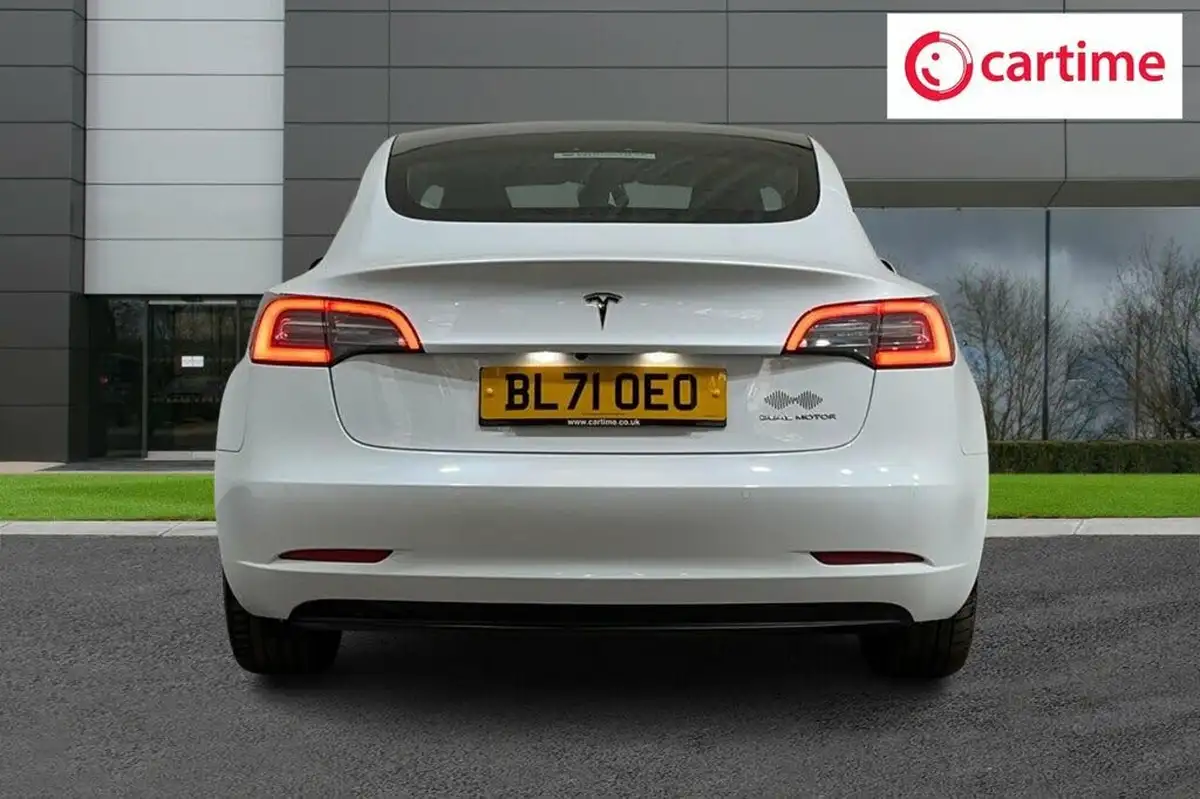 2022-tesla-model-3-e-long-range-big-5