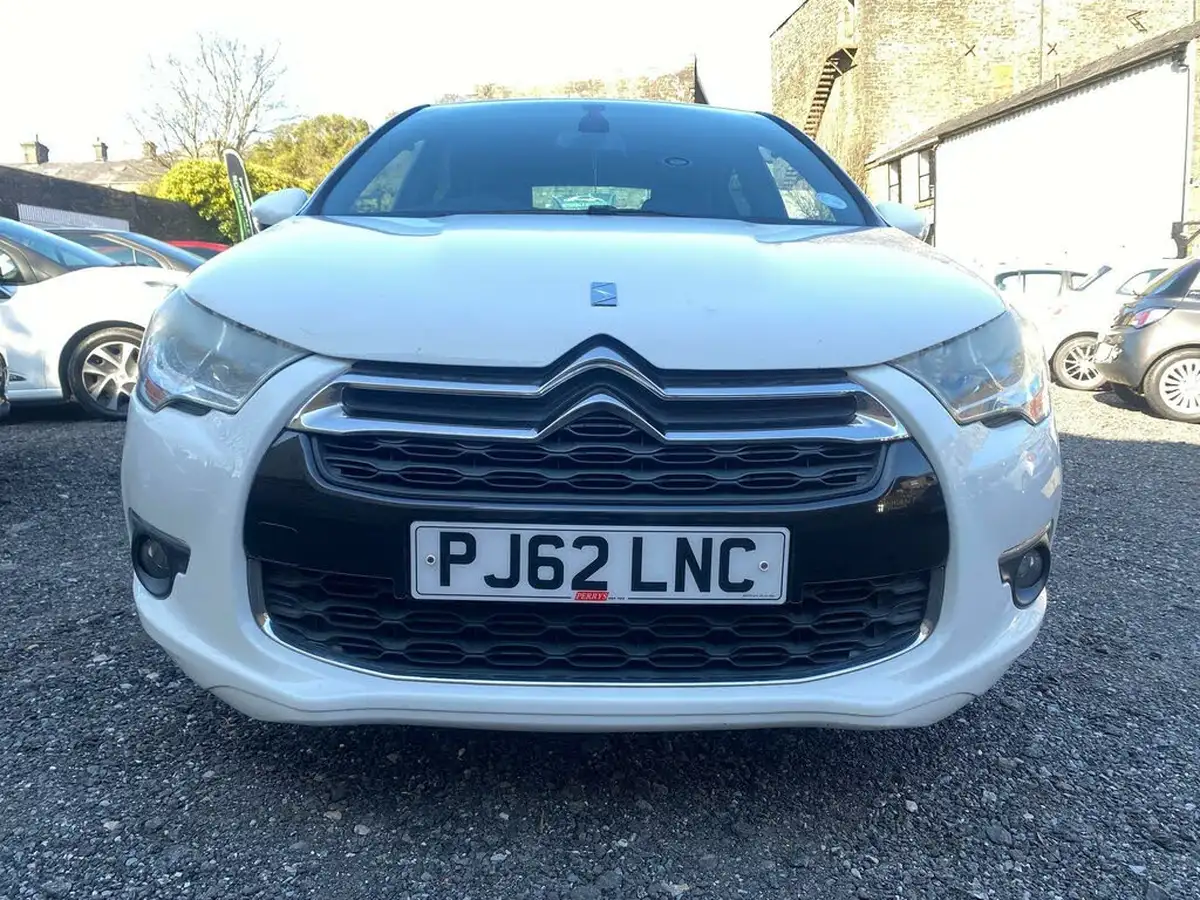 2012-citroen-ds4-16td-dstyle-16hdi-110ps-big-2