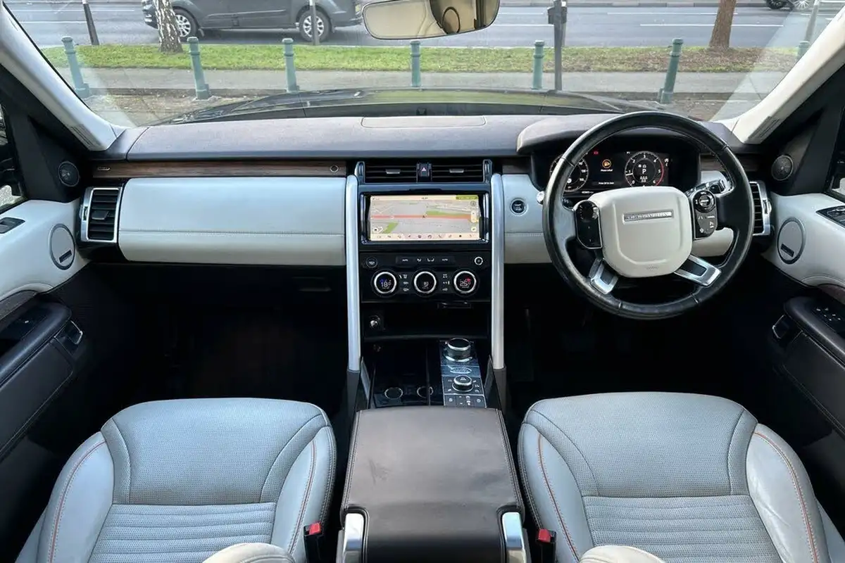 2018-land-rover-discovery-30-sd-v6-hse-luxury-big-2