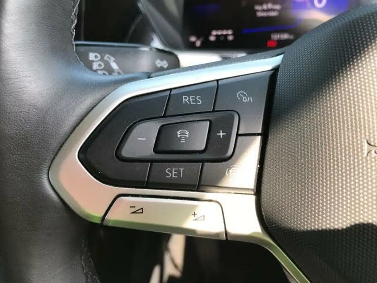 2023-volkswagen-t-cross-10-tsi-black-edition-110ps-big-32