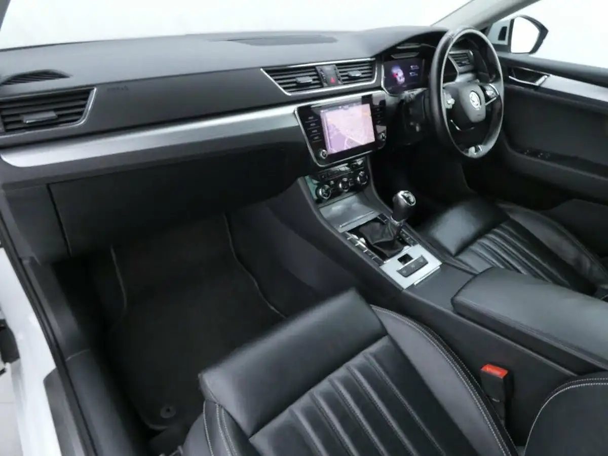 2022-skoda-superb-14-tsi-se-technology-218ps-hatchback-big-26