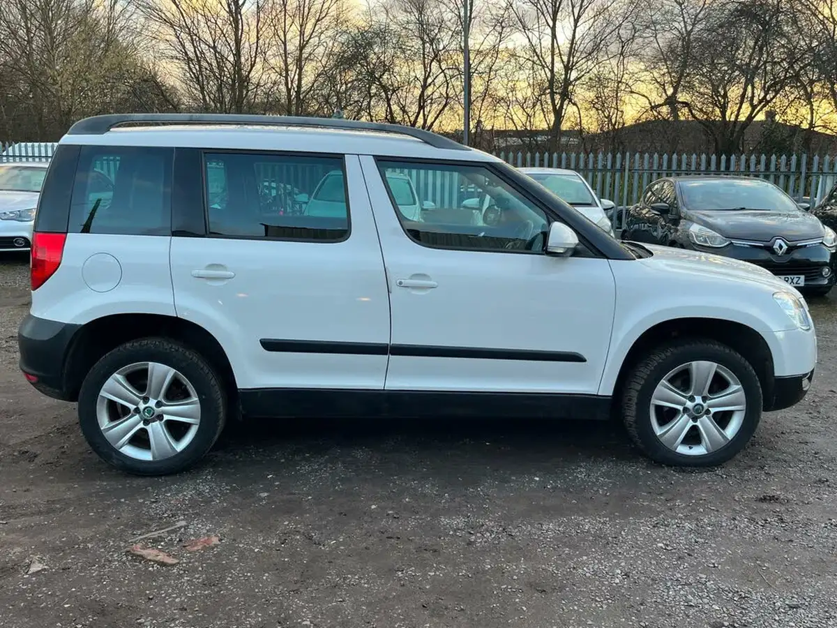 2011-skoda-yeti-20td-se-plus-140bhp-4x4-big-20
