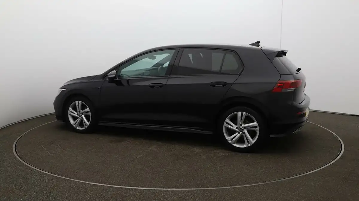 2021-volkswagen-golf-15-tsi-r-line-150ps-hatchback-big-40
