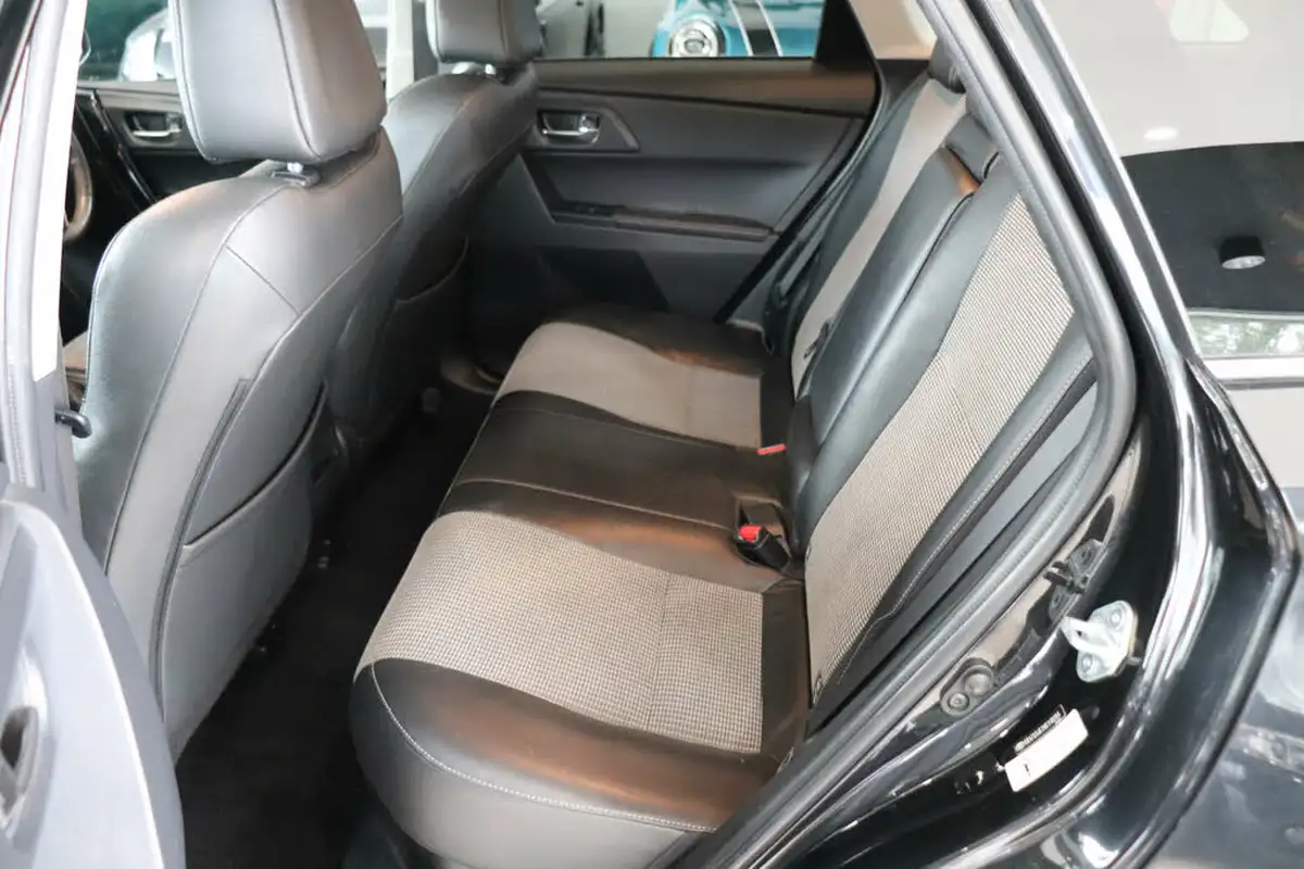 2015-toyota-auris-18-vvt-i-hsd-excel-estate-cvt-big-28