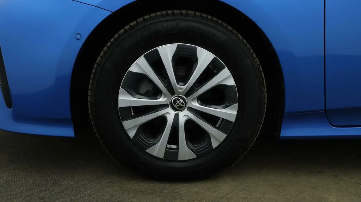 2020-toyota-prius-18-vvt-i-business-edition-plus-cvt-big-20