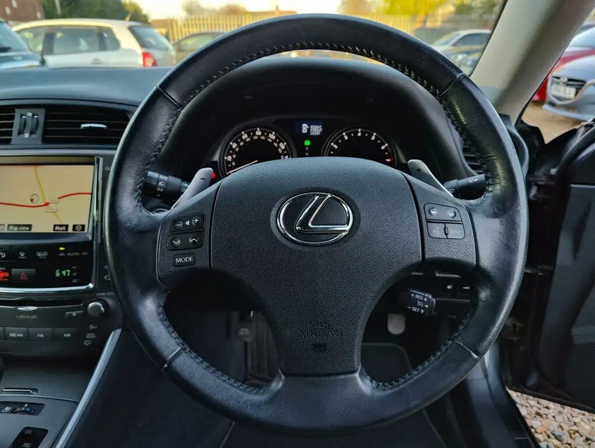 2009-lexus-is-250-25-se-i-saloon-4d-auto-big-28