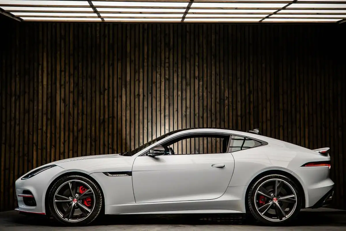 2017-jaguar-f-type-50-v8-sc-r-awd-coupe-big-6