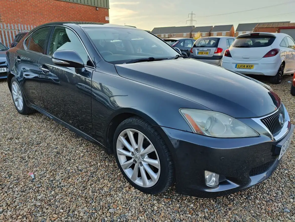 2009-lexus-is-250-25-se-i-saloon-4d-auto-big-0