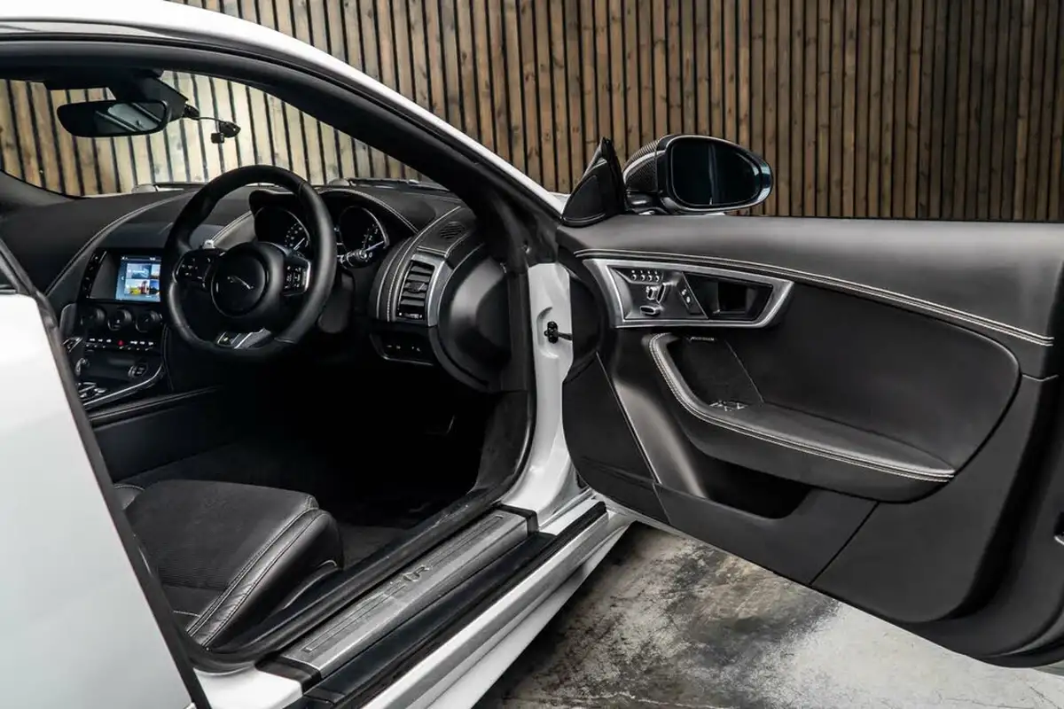 2017-jaguar-f-type-50-v8-sc-r-awd-coupe-big-30