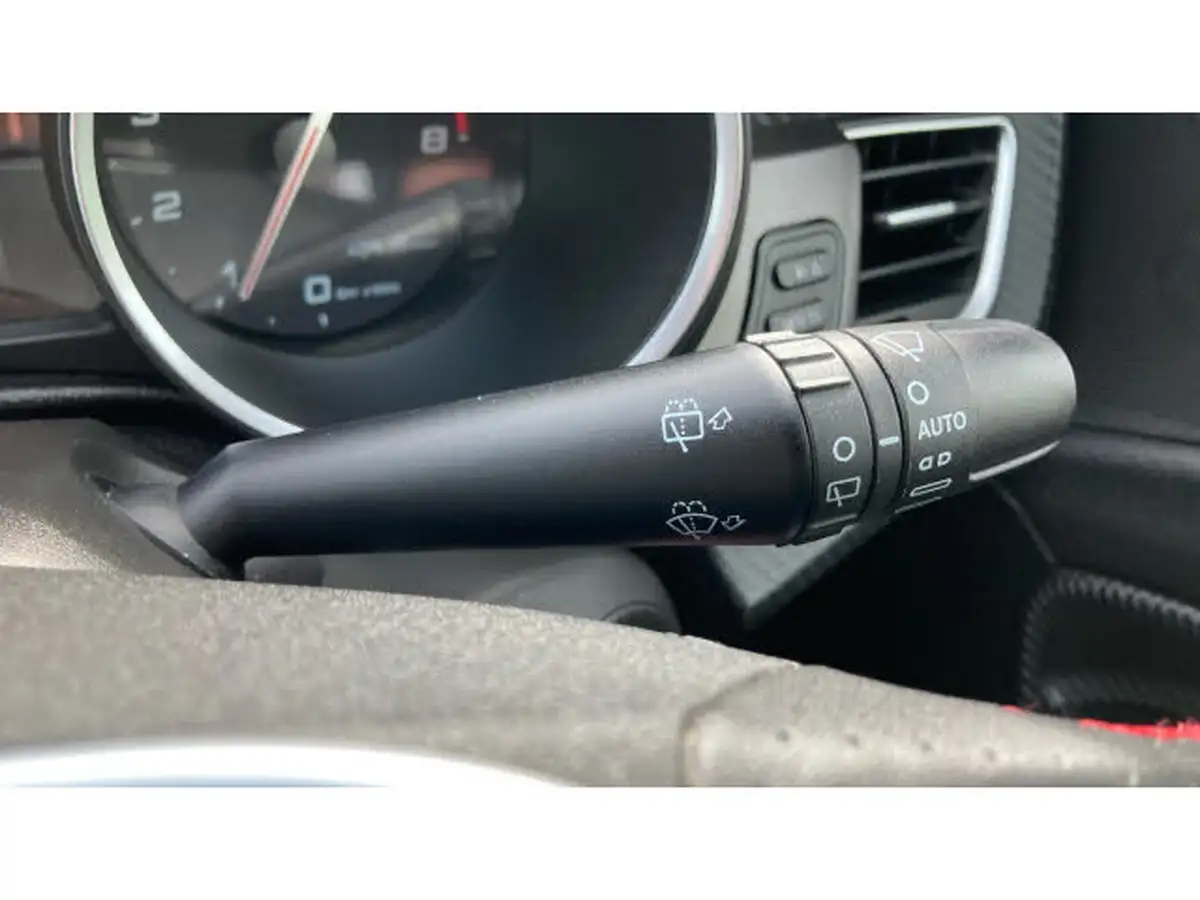 2016-alfa-romeo-giulietta-14-tb-multiair-speciale-big-32