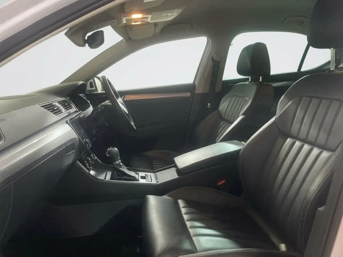 2022-skoda-superb-14-tsi-se-technology-218ps-hatchback-big-12