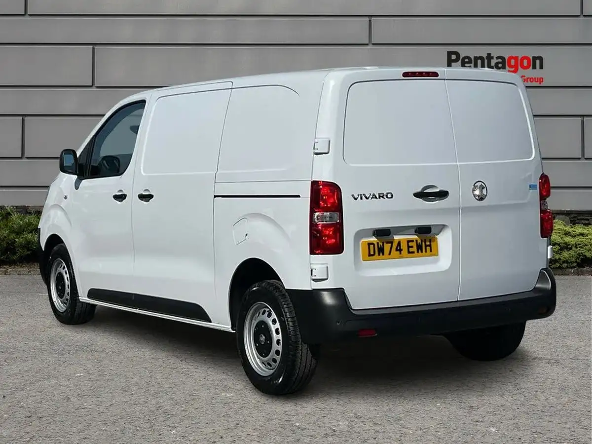 2025-vauxhall-vivaro-20td-prime-panel-auto-big-1