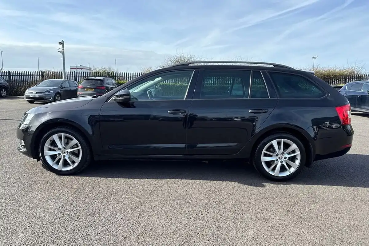 2019-skoda-octavia-20-tsi-se-l-estate-big-30