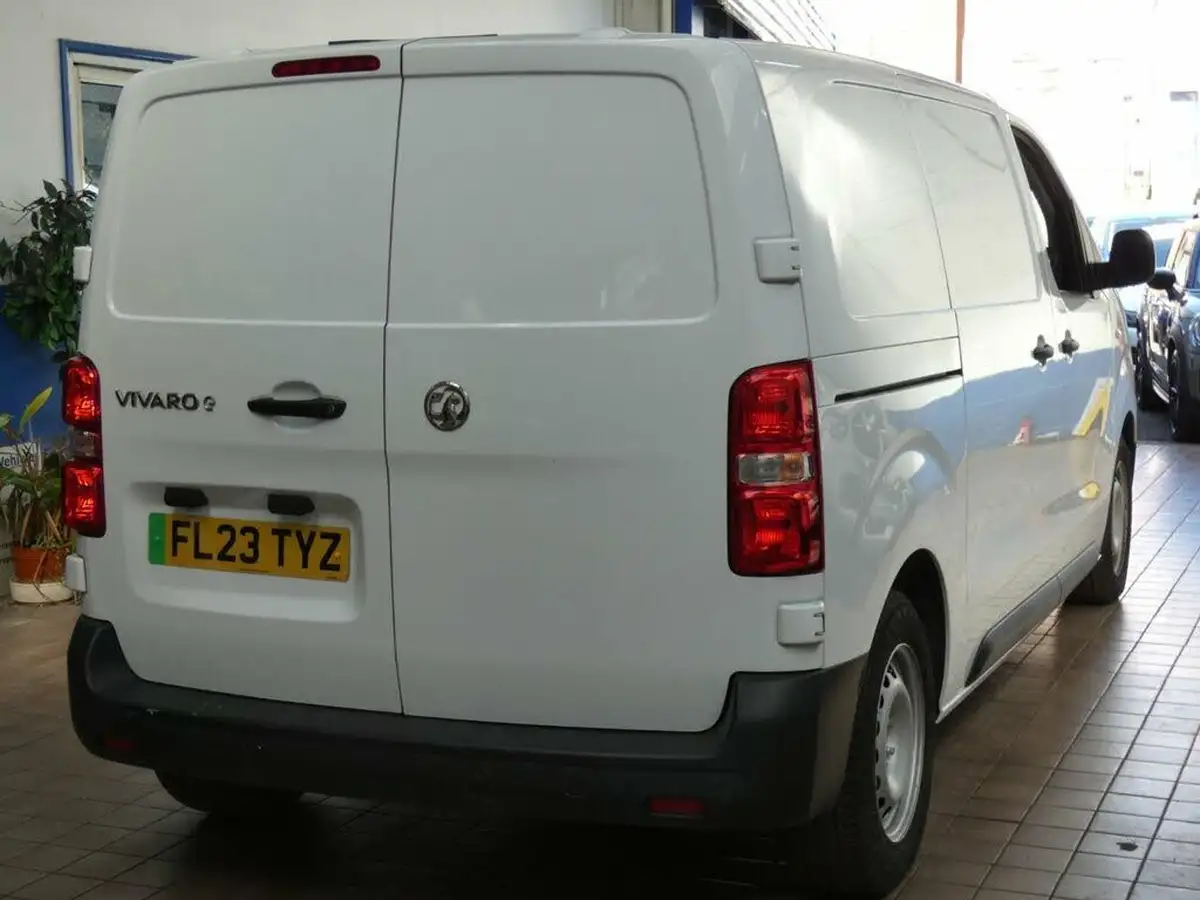 2023-vauxhall-vivaro-e-3100-75kwh-l1h1-prime-panel-van-big-14
