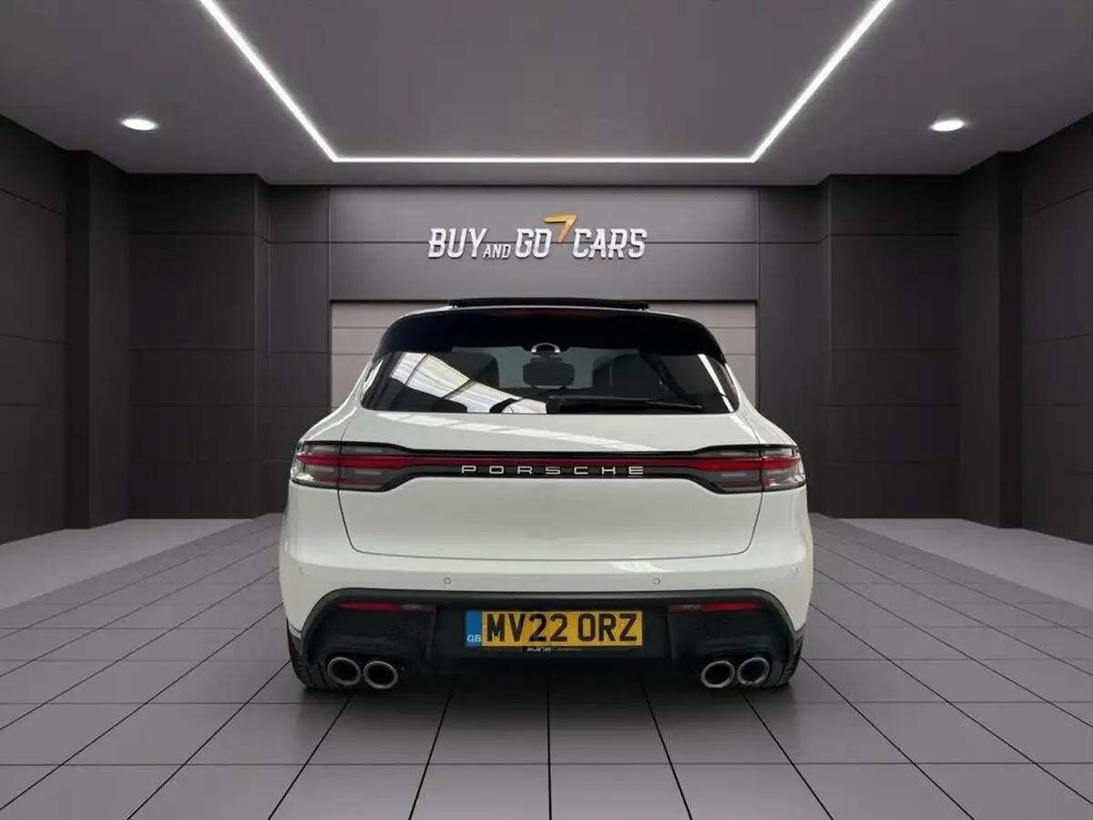 2022-porsche-macan-20-big-9