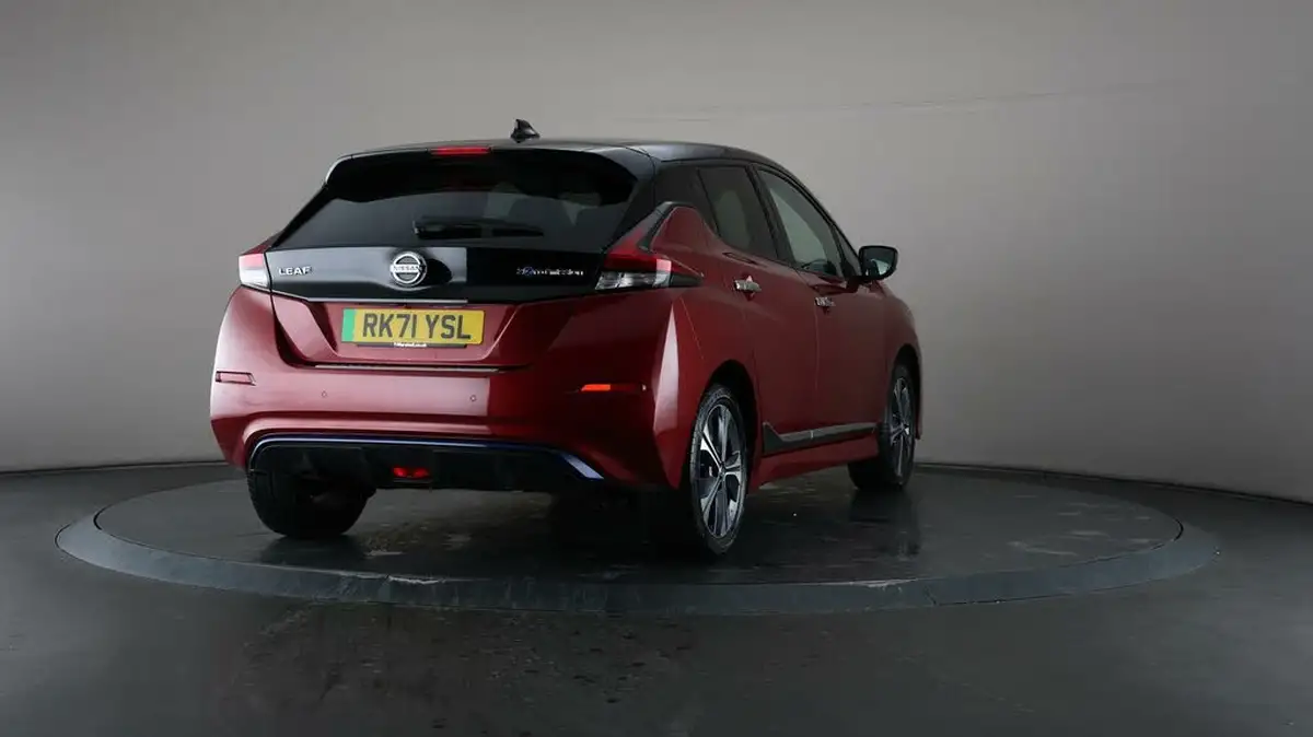 2021-nissan-leaf-e-e-tekna-big-69