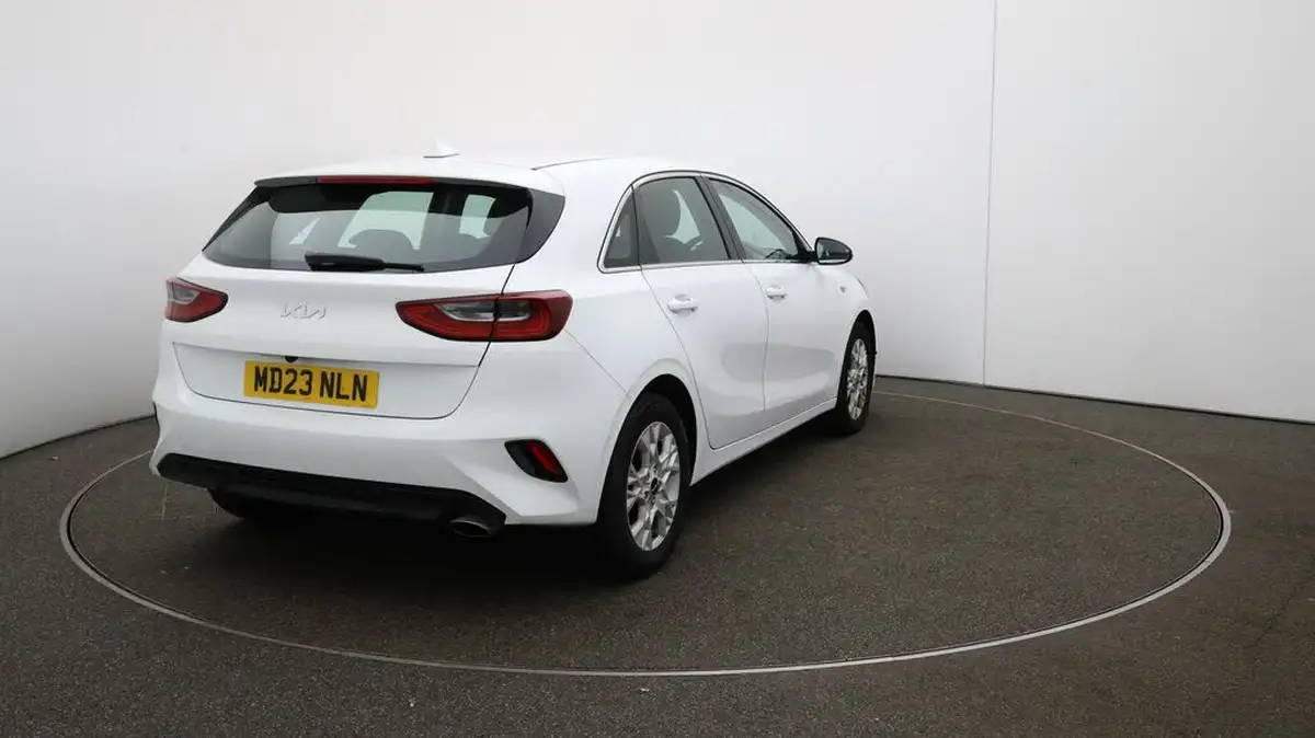2023-kia-ceed-15-t-gdi-2-158bhp-non-adap-hatchback-big-52