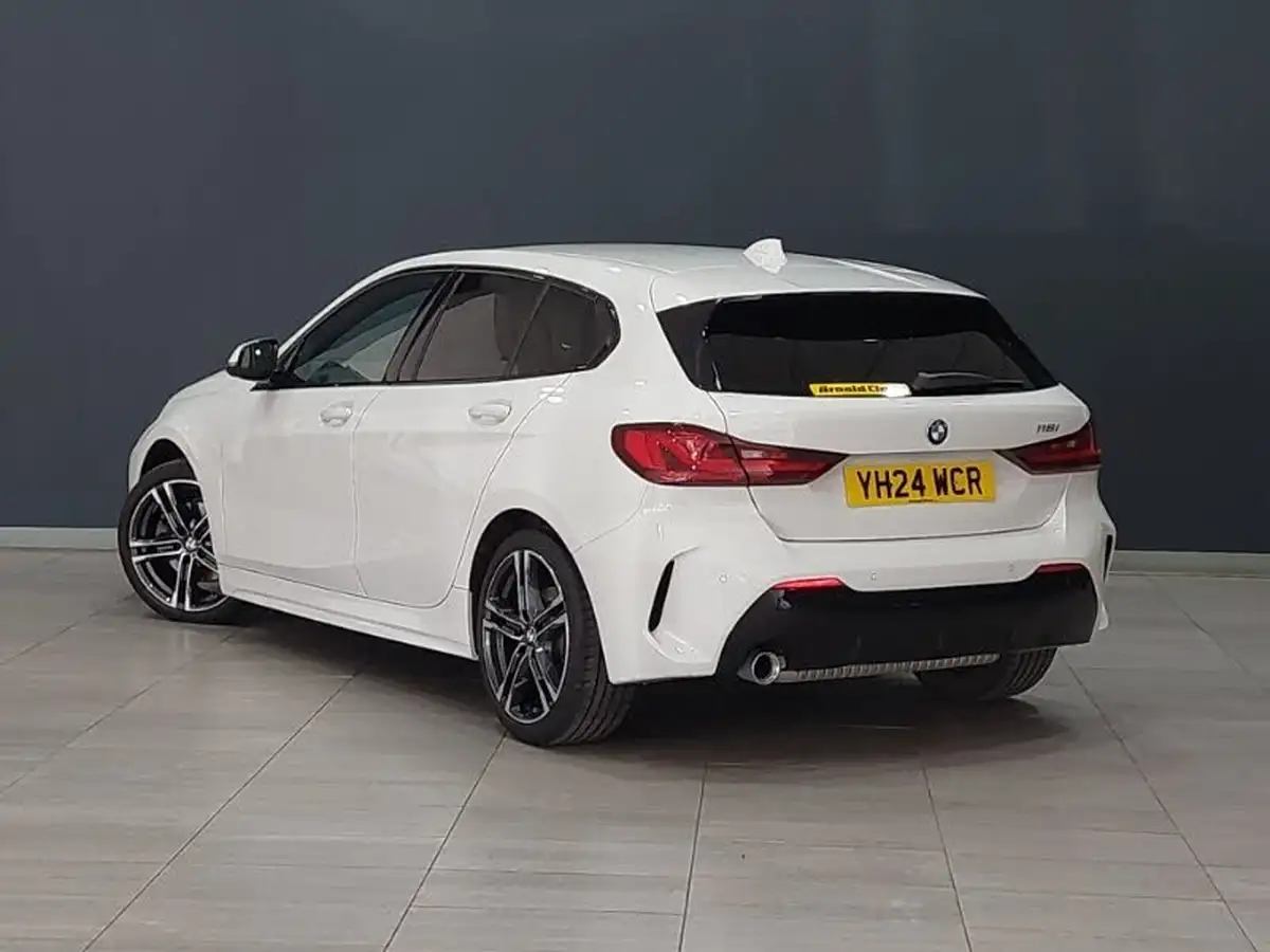 2024-bmw-1-series-15-118i-m-sport-lcp-dct-big-1