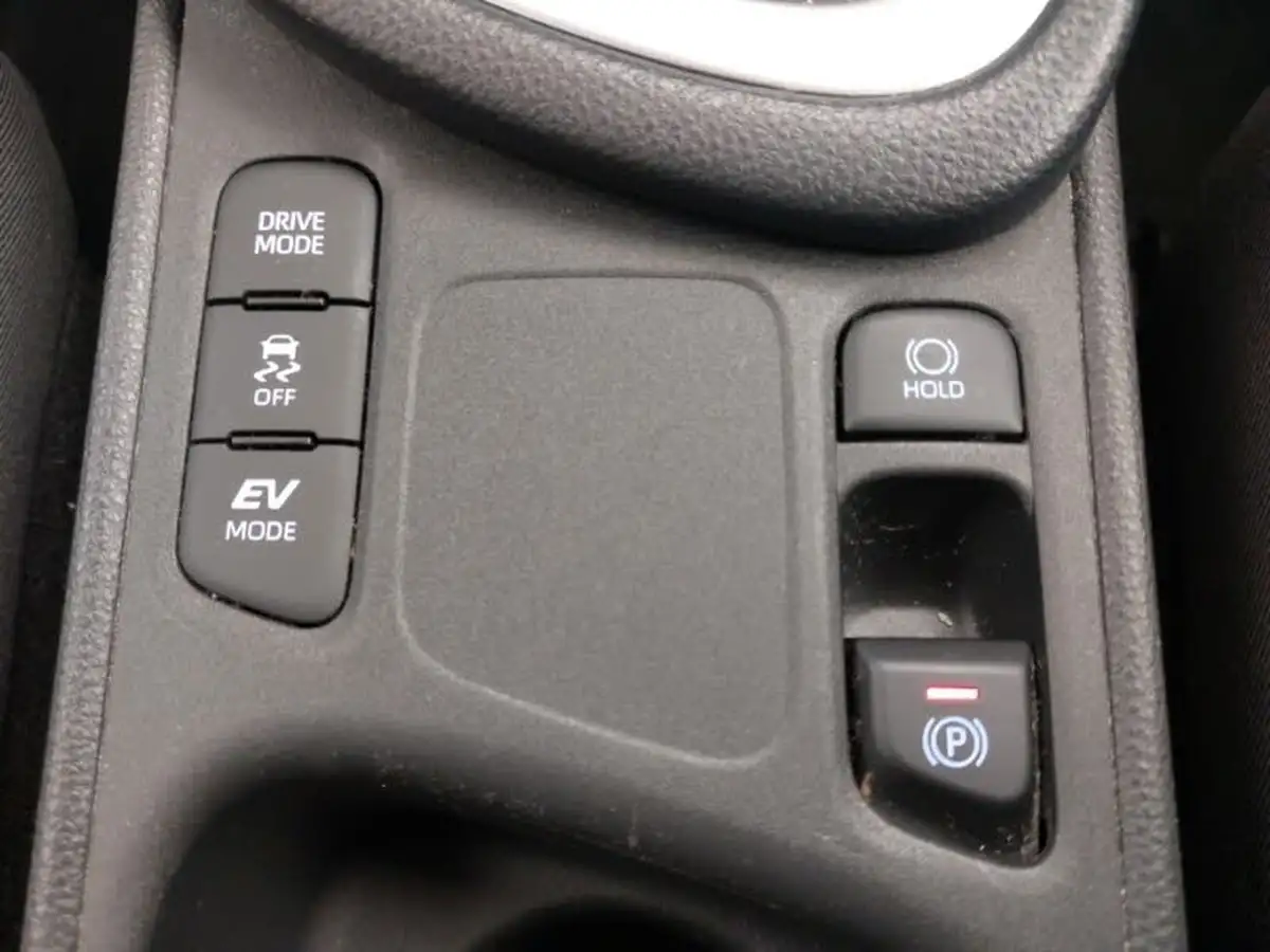 2022-toyota-yaris-15-vvt-i-icon-big-18