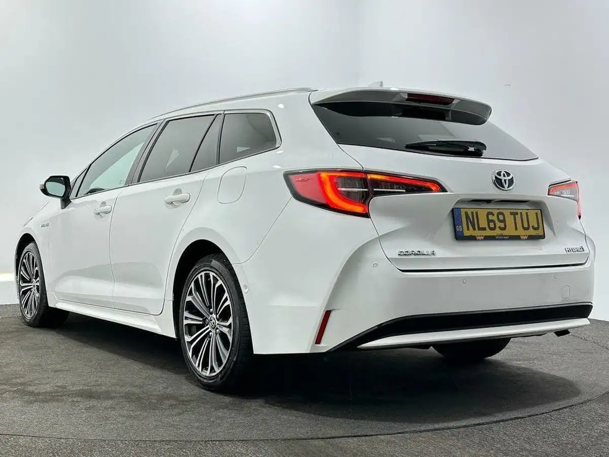 2019-toyota-corolla-18-vvt-i-excel-trk-touring-sports-big-46