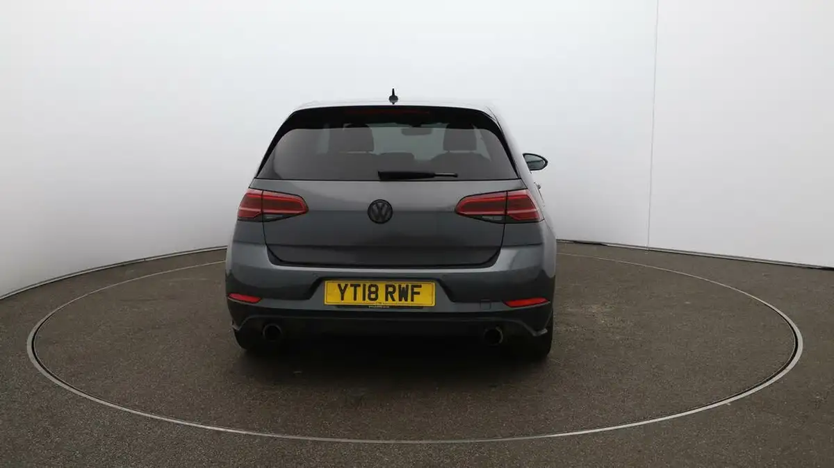 2018-volkswagen-golf-20-tsi-gti-3d-dsg-big-6