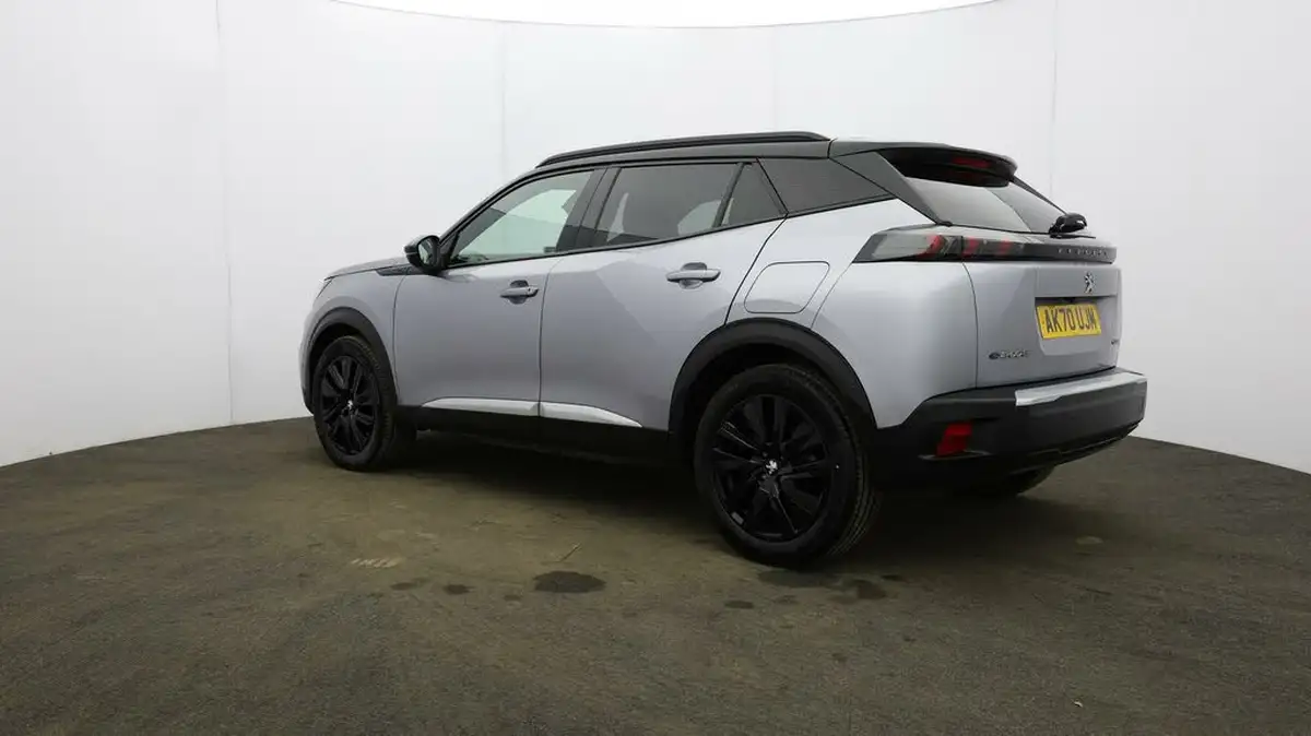 2020-peugeot-2008-suv-e-gt-big-4
