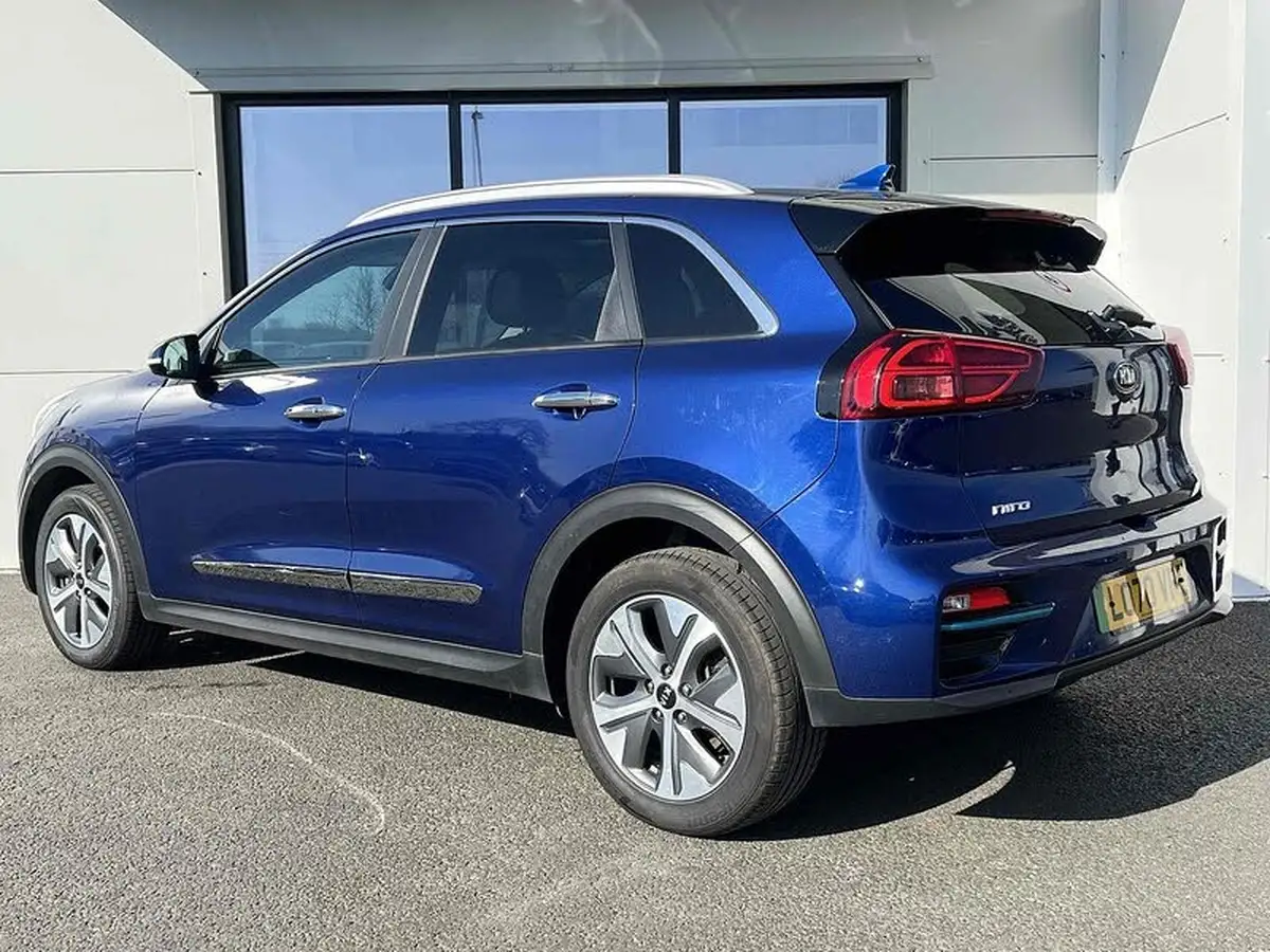 2021-kia-e-niro-ev-4-big-12