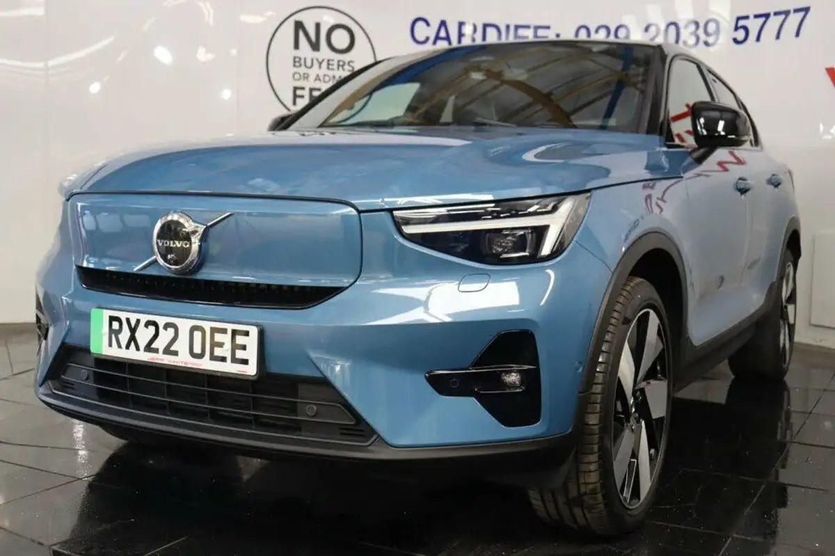 2022-volvo-c40-e-twin-recharge-pro-big-13