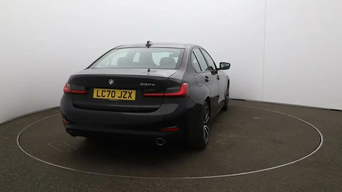 2020-bmw-3-series-big-47