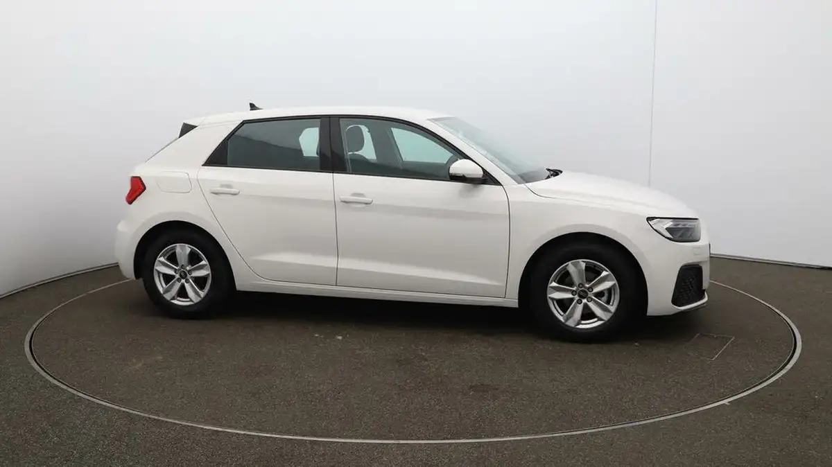 2022-audi-a1-10-25-tfsi-technik-big-40