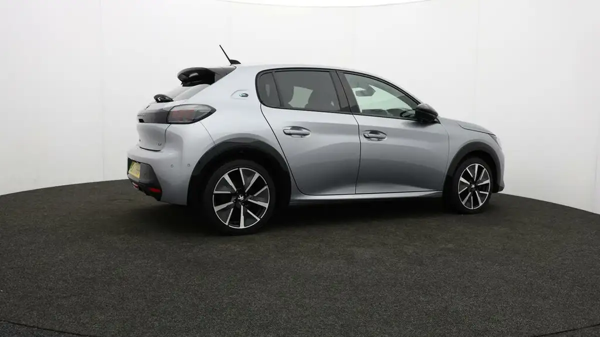 2021-peugeot-208-e-gt-premium-big-27