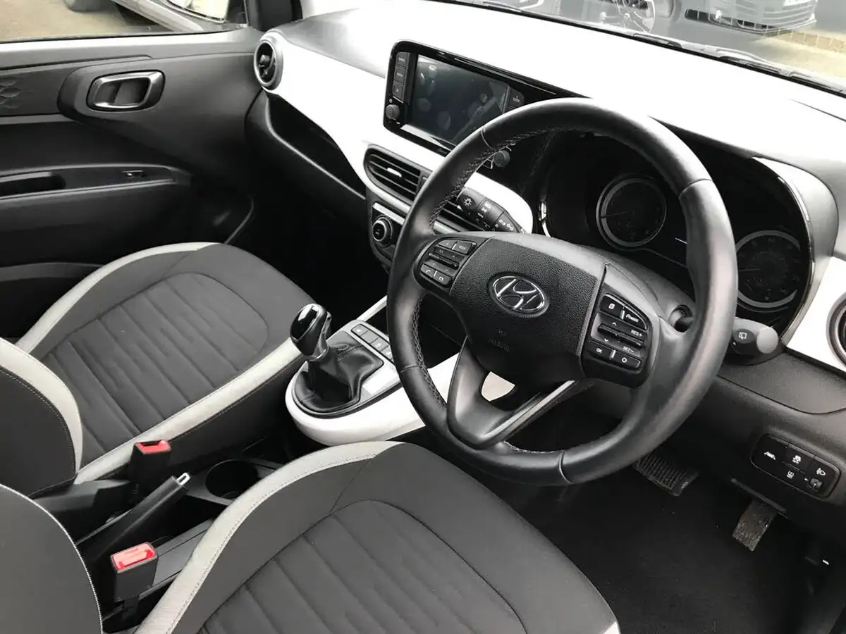 2023-hyundai-i10-10-premium-auto-big-2