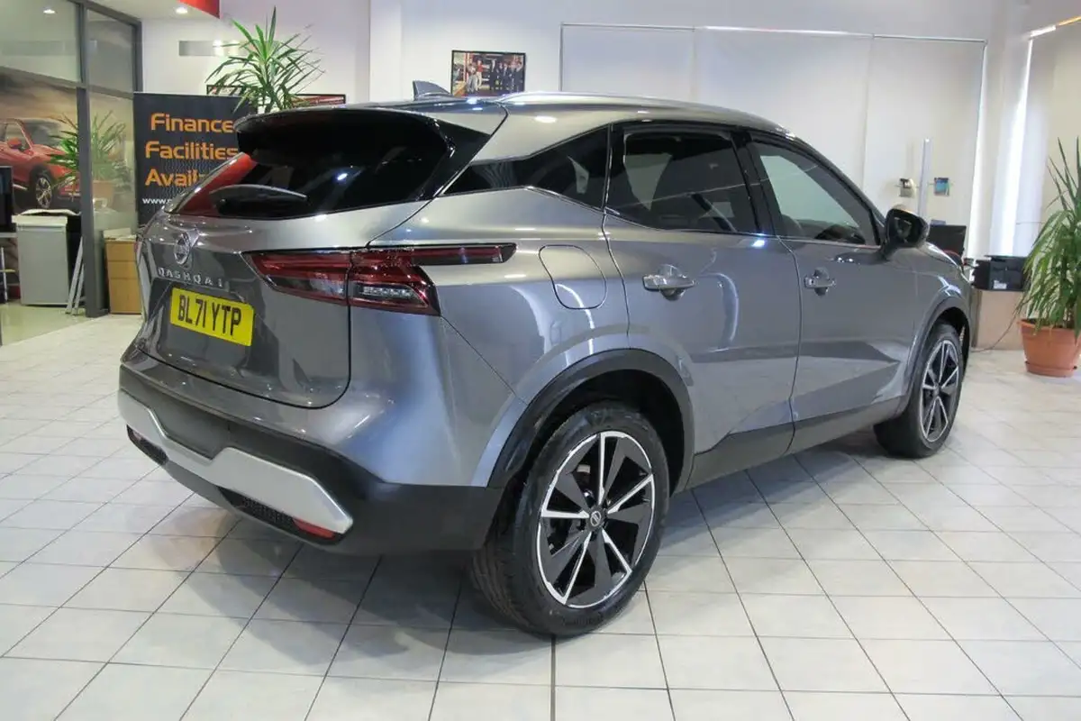 2022-nissan-qashqai-13-dig-t-tekna-158ps-xtronic-big-6