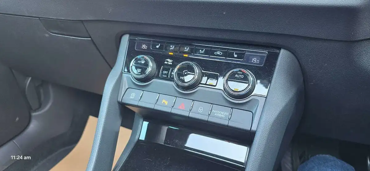 2019-skoda-karoq-15-tsi-sportline-dsg-big-44
