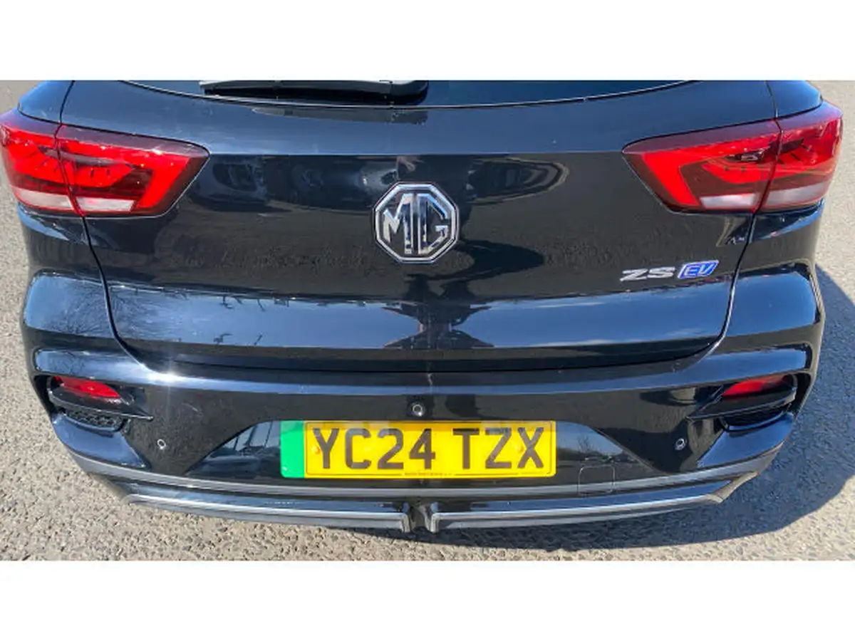2024-mg-zs-suv-e-trophy-connect-ev-156ps-long-range-big-46