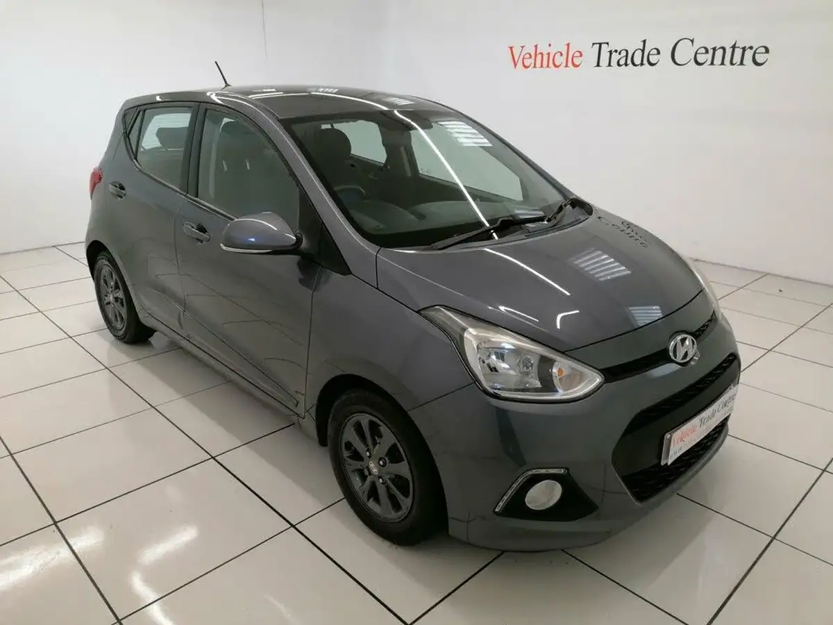 2014-hyundai-i10-10-premium-big-0