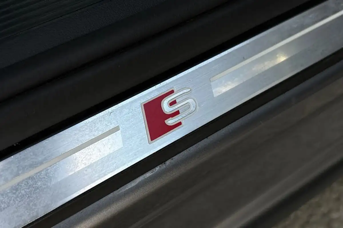 2022-audi-q4-e-tron-40e-s-line-station-wagon-big-24