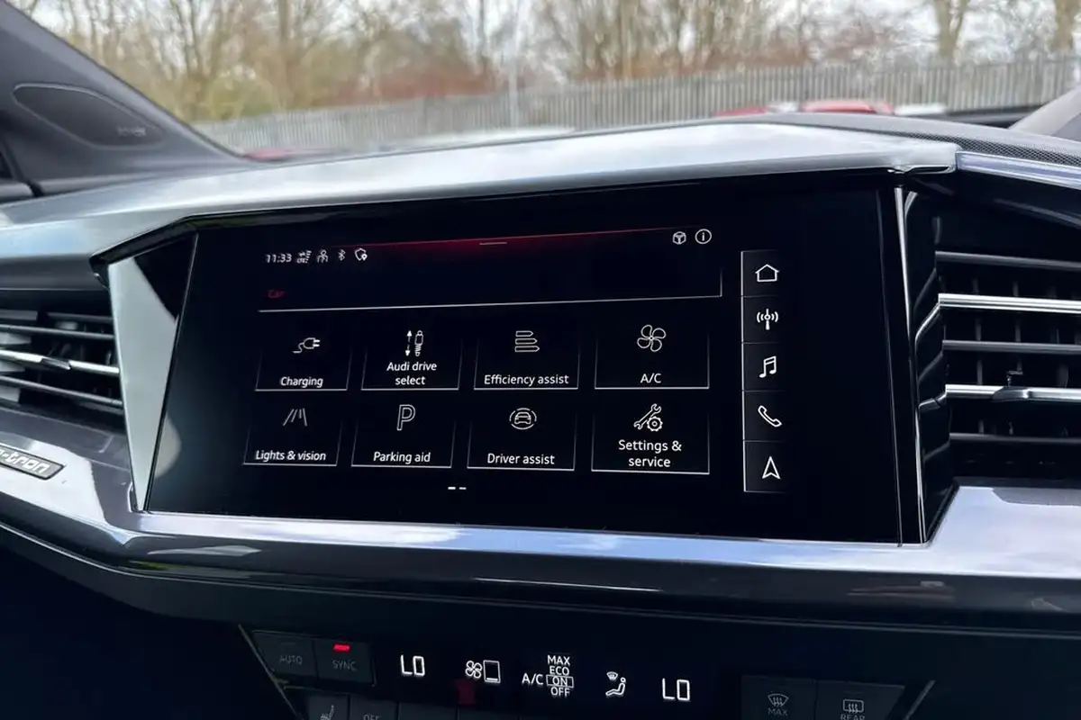 2022-audi-q4-e-tron-40e-s-line-station-wagon-big-52